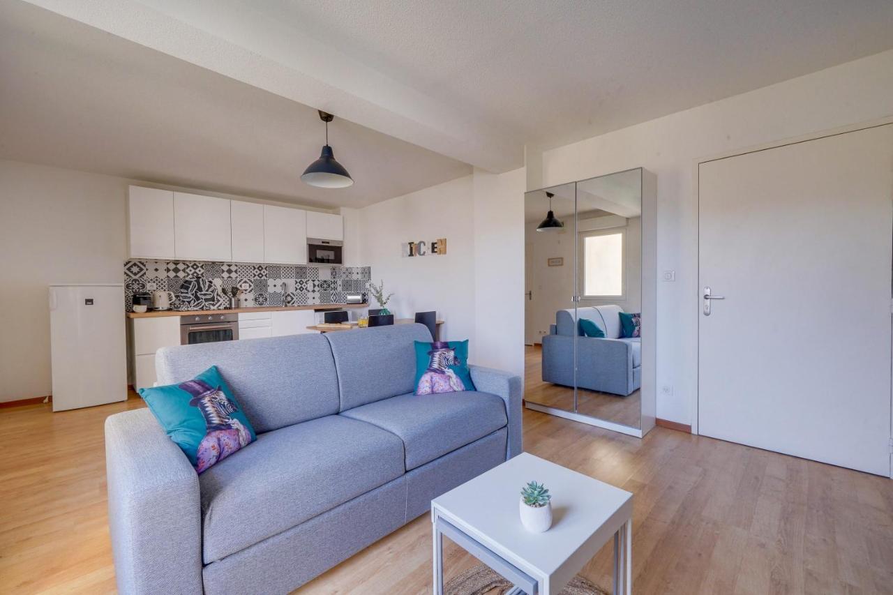 Apt De 30 M2 - 5 Min De Bordeaux - Terrasse - Parking Cenon Bagian luar foto